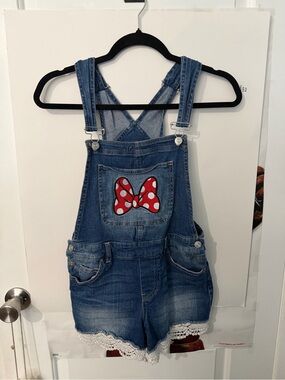 Pre- Owned Disney Blue Denim Short Overalls with Red Polka Dot Bow